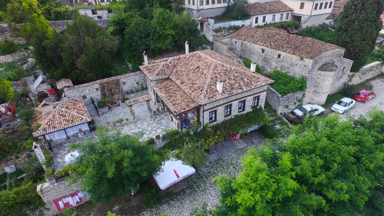 Guest House Iljesa Berat Exterior photo