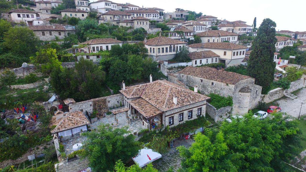 Guest House Iljesa Berat Exterior photo