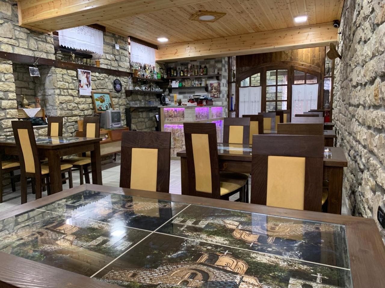 Guest House Iljesa Berat Exterior photo