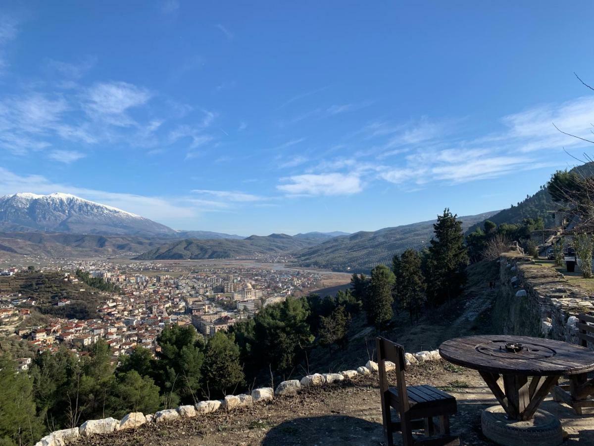 Guest House Iljesa Berat Exterior photo